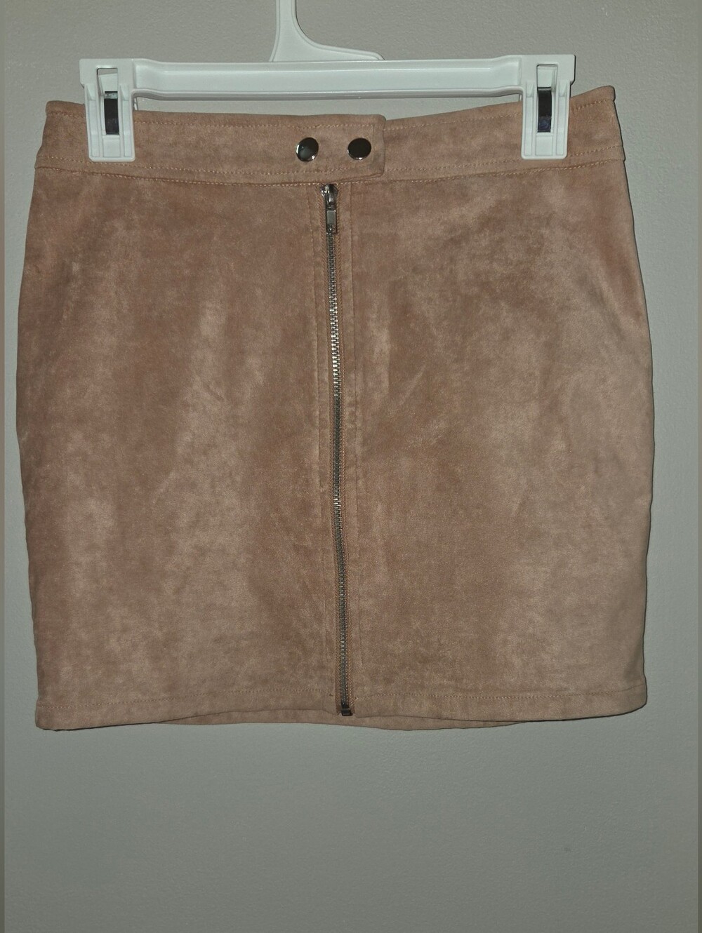 Kendall & Kylie Taupe Suede-Effect Zip Mini Skirt